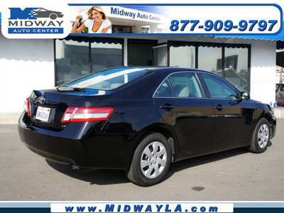 toyota camry 2011 black sedan le gasoline 4 cylinders front wheel drive automatic 90004