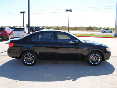 hyundai sonata 2009 black sedan gasoline 4 cylinders front wheel drive automatic 76087