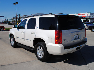 gmc yukon 2011 white suv slt flex fuel 8 cylinders 4 wheel drive automatic 76087