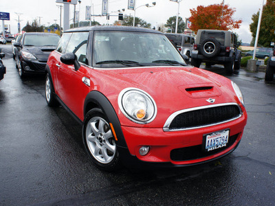 mini cooper 2007 red hatchback s gasoline 4 cylinders front wheel drive 6 speed manual 98371