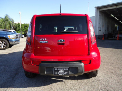 kia soul 2010 red hatchback soul gasoline 4 cylinders front wheel drive automatic 33177