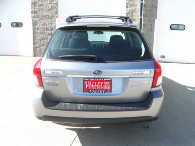 subaru outback 2008 silver wagon 2 5i gasoline 4 cylinders all whee drive automatic 80301