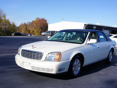 cadillac deville 2002 white sedan gasoline 8 cylinders front wheel drive automatic 27330