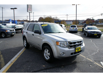 ford escape 2008 silver suv xlt gasoline 6 cylinders all whee drive automatic with overdrive 07724