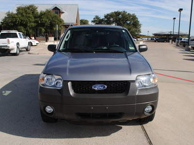 ford escape 2007 gray suv xlt gasoline 6 cylinders front wheel drive automatic with overdrive 76087