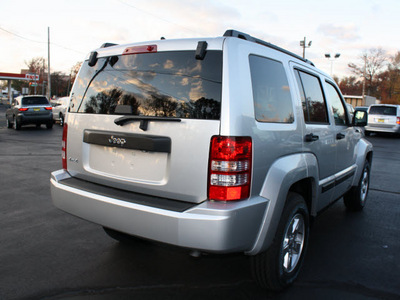 jeep liberty 2012 silver suv sport gasoline 6 cylinders 4 wheel drive automatic 07730