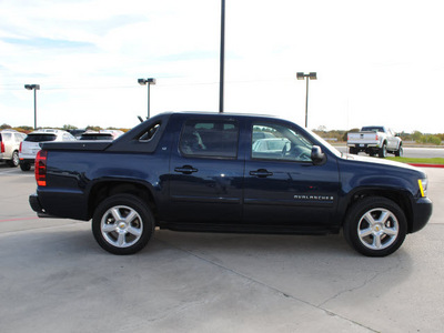 chevrolet avalanche 2007 blue suv lt gasoline 8 cylinders rear wheel drive automatic 76087