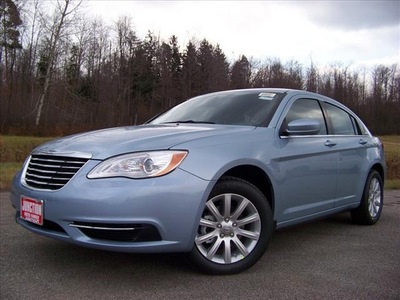 chrysler 200 2012 lt  blue sedan touring gasoline 4 cylinders front wheel drive not specified 44024