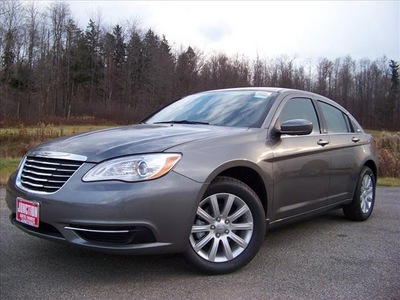 chrysler 200 2012 dk  gray sedan touring gasoline 4 cylinders front wheel drive not specified 44024