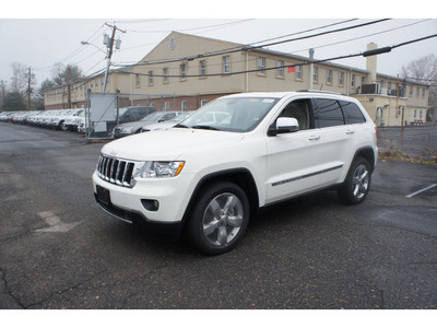 jeep grand cherokee 2012 white suv limited gasoline 8 cylinders 4 wheel drive automatic with overdrive 08844