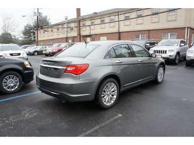 chrysler 200 2011 dk  gray sedan limited flex fuel 6 cylinders front wheel drive automatic with overdrive 08844