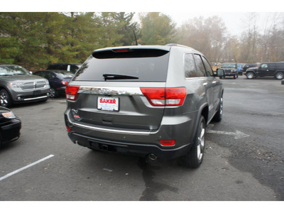 jeep grand cherokee 2012 gray suv overland gasoline 8 cylinders 4 wheel drive automatic with overdrive 08844