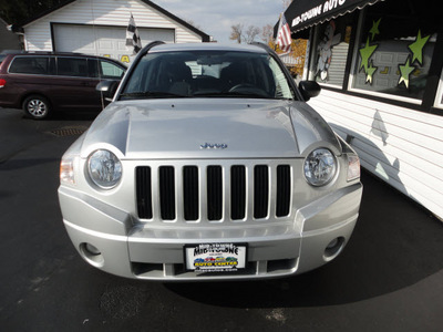 jeep compass 2010 silver suv sport 4x4 gasoline 4 cylinders 4 wheel drive automatic 45005