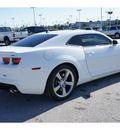 chevrolet camaro 2010 white coupe ss gasoline 8 cylinders rear wheel drive 6 speed manual 77388