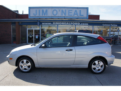 ford focus 2007 silver coupe zx3 s gasoline 4 cylinders front wheel drive 5 speed manual 47172