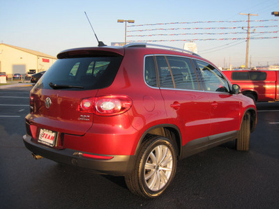 volkswagen tiguan 2009 red suv se 4motion gasoline 4 cylinders all whee drive automatic 46410