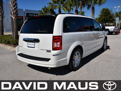 chrysler town country 2009 white van limited gasoline 6 cylinders front wheel drive automatic 32771