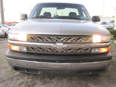 chevrolet silverado 1500 2002 lt  gray pickup truck gasoline 6 cylinders rear wheel drive 5 speed manual 77379