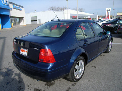 volkswagen jetta 2001 dk  blue sedan gasoline 6 cylinders front wheel drive automatic 46219