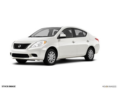 nissan versa 2012 sedan gasoline 4 cylinders front wheel drive automatic 98632