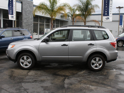 subaru forester 2011 silver 2 5x gasoline 4 cylinders all whee drive automatic 94063