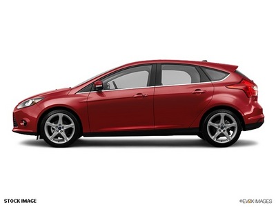 ford focus 2012 hatchback titanium gasoline 4 cylinders front wheel drive not specified 76205