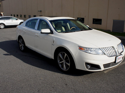 lincoln mks 2009 off white sedan awd,ultimate,nav,tech,dual pan gasoline 6 cylinders all whee drive automatic 07012