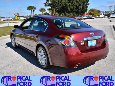 nissan altima 2010 dark red sedan s gasoline 4 cylinders front wheel drive automatic 32837