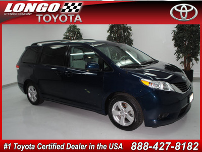toyota sienna 2011 dk  green van le 8 passenger gasoline 6 cylinders front wheel drive automatic 91731