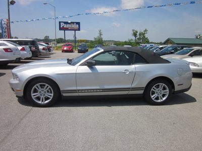 ford mustang 2010 gray v6 gasoline 6 cylinders rear wheel drive automatic with overdrive 62863