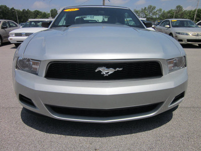 ford mustang 2010 gray v6 gasoline 6 cylinders rear wheel drive automatic with overdrive 62863