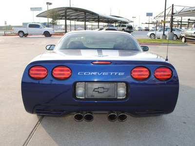 chevrolet corvette 2004 blue coupe z06 gasoline 8 cylinders rear wheel drive 6 speed manual 76087