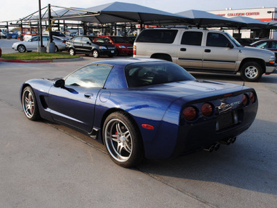 chevrolet corvette 2004 blue coupe z06 gasoline 8 cylinders rear wheel drive 6 speed manual 76087