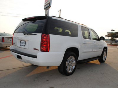 gmc yukon xl 2007 white suv flex fuel 8 cylinders rear wheel drive automatic 76087