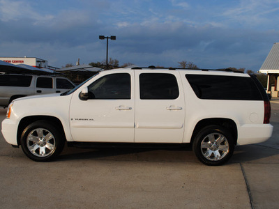 gmc yukon xl 2007 white suv flex fuel 8 cylinders rear wheel drive automatic 76087