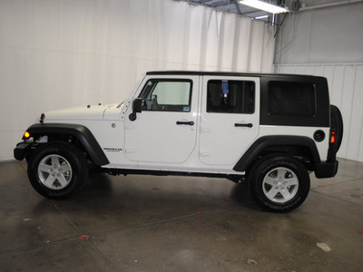 jeep wrangler unlimited 2010 white suv sport gasoline 6 cylinders 4 wheel drive automatic 76108