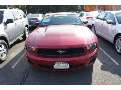 ford mustang 2010 dk  red coupe v6 gasoline 6 cylinders rear wheel drive automatic with overdrive 08902