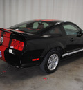 ford mustang 2005 black coupe gasoline 6 cylinders rear wheel drive automatic 76108
