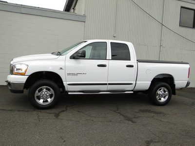 dodge ram pickup 3500 2006 bright white big horn edition diesel 6 cylinders 4 wheel drive automatic 98371