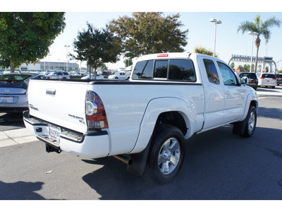 toyota tacoma 2011 white prerunner v6 gasoline 6 cylinders 2 wheel drive automatic 91761
