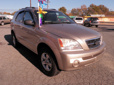 kia sorento 2005 beige suv lx gasoline 6 cylinders 4 wheel drive automatic 28217