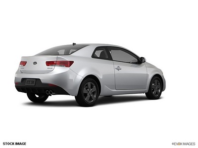 kia forte koup 2012 silver coupe gasoline 4 cylinders front wheel drive not specified 44060