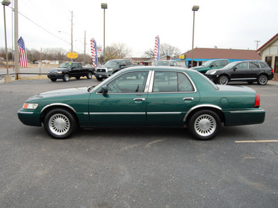 mercury grand marquis 2001 spruce green sedan ls gasoline 8 cylinders rear wheel drive automatic with overdrive 67210