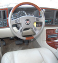 cadillac escalade 2005 white suv gasoline 8 cylinders rear wheel drive automatic with overdrive 67210