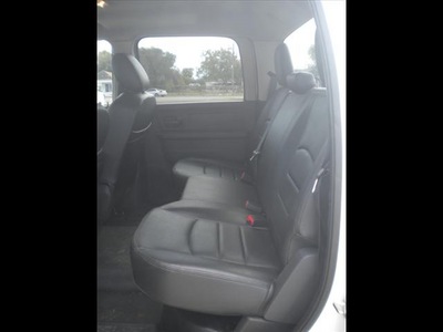 ram ram pickup 2500 2011 summit white gasoline 8 cylinders 4 wheel drive not specified 78064