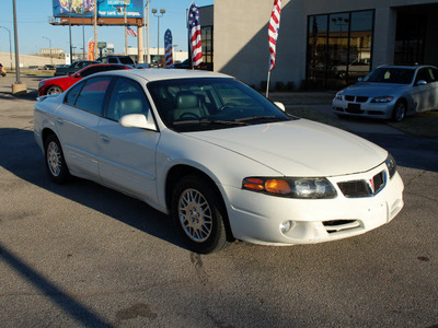 pontiac bonneville 2005 off white sedan se gasoline 6 cylinders front wheel drive automatic 67210