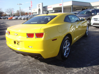 chevrolet camaro 2010 yellow coupe ls gasoline 6 cylinders rear wheel drive 6 speed manual 60443