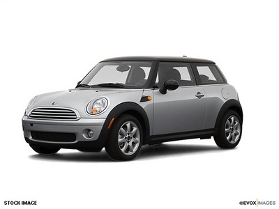 mini cooper 2007 hatchback gasoline 4 cylinders front wheel drive not specified 45344