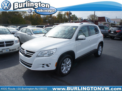 volkswagen tiguan 2009 white suv 4motion gasoline 4 cylinders all whee drive automatic 08016
