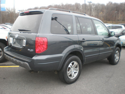 honda pilot 2004 gray suv ex gasoline 6 cylinders all whee drive automatic 13502